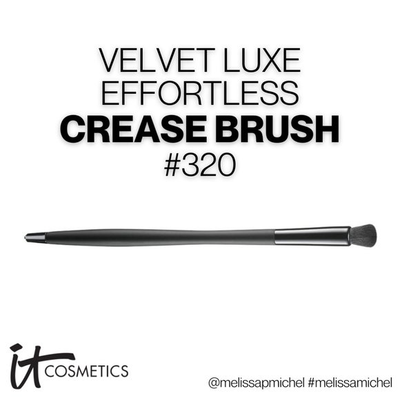 NWT it Cosmetics VELVET LUXE EFFORTLESS CREASE BRUSH #320 - Picture 1 of 3